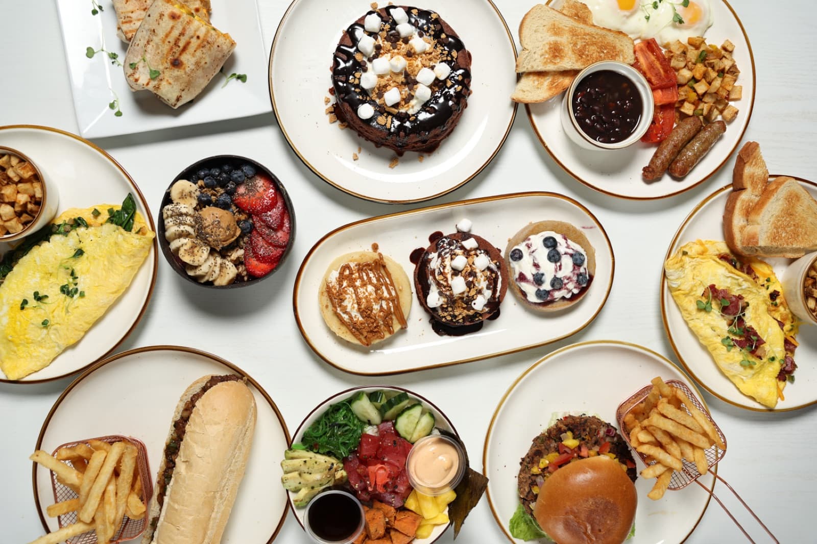 Pineapple Sol cafe breakfast spread